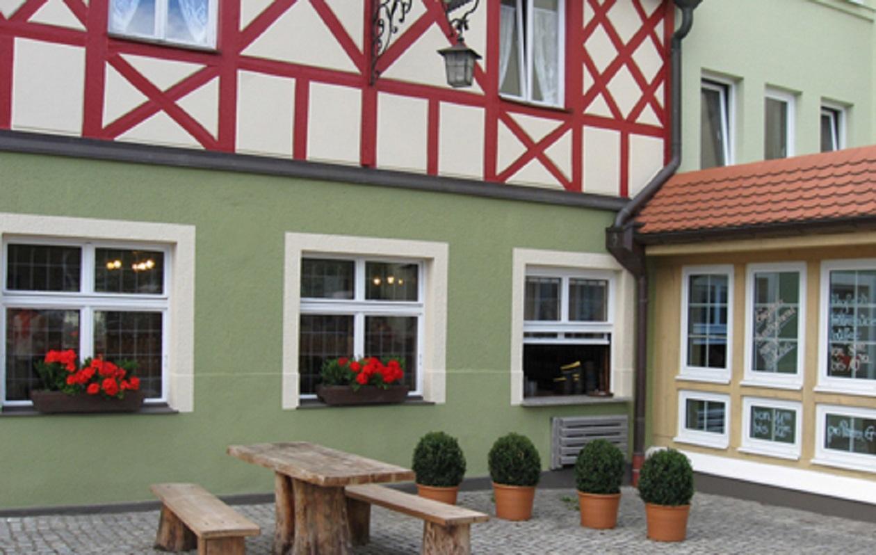 Traditionsgasthof Gruener Baum 巴特司塔福斯坦 外观 照片