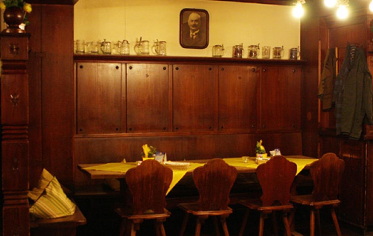Traditionsgasthof Gruener Baum 巴特司塔福斯坦 外观 照片