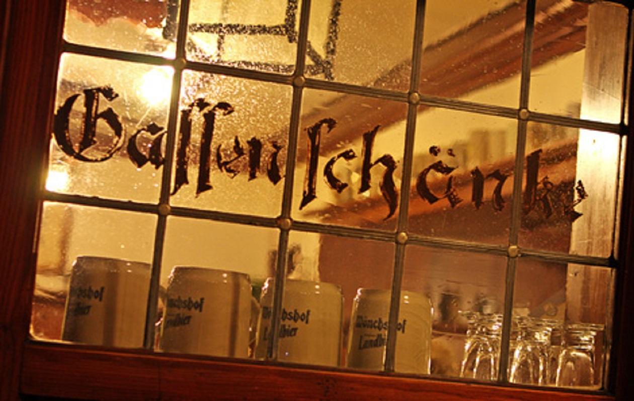 Traditionsgasthof Gruener Baum 巴特司塔福斯坦 外观 照片